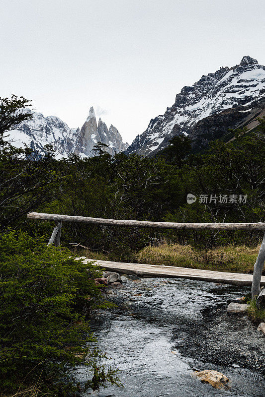 Cerro Torre和木桥